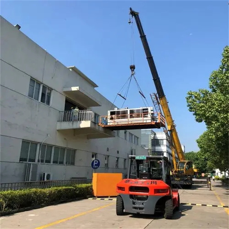 三才镇起重机司机十吊十不吊